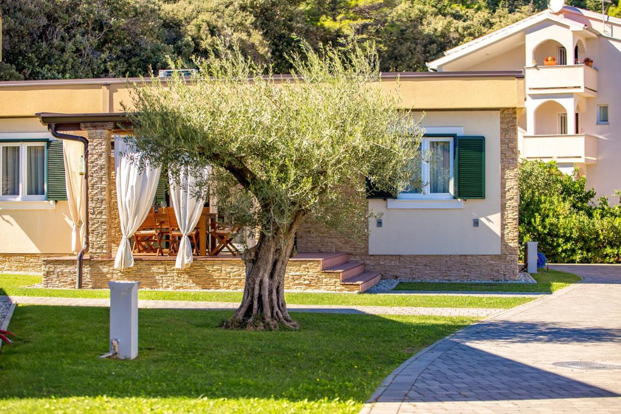 Lando Resort Kampor Exterior photo